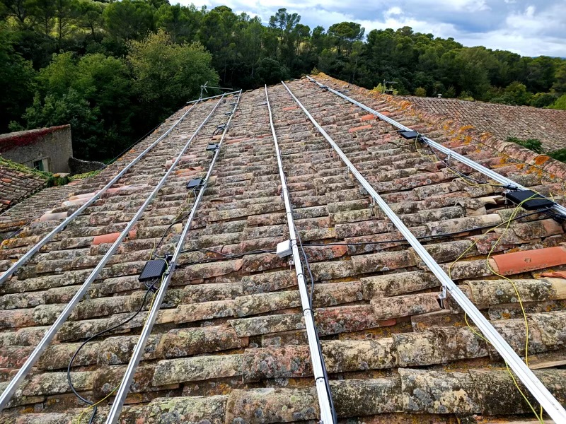 Installation de panneaux photovoltaïques à Marseillette